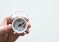 Cum să îți gestionezi timpul eficient pentru a-ți atinge obiectivele profesionale