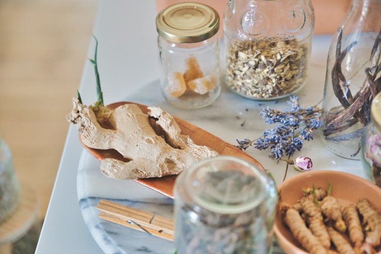 Top 10 plante medicinale pentru gestionarea stresului și anxietății