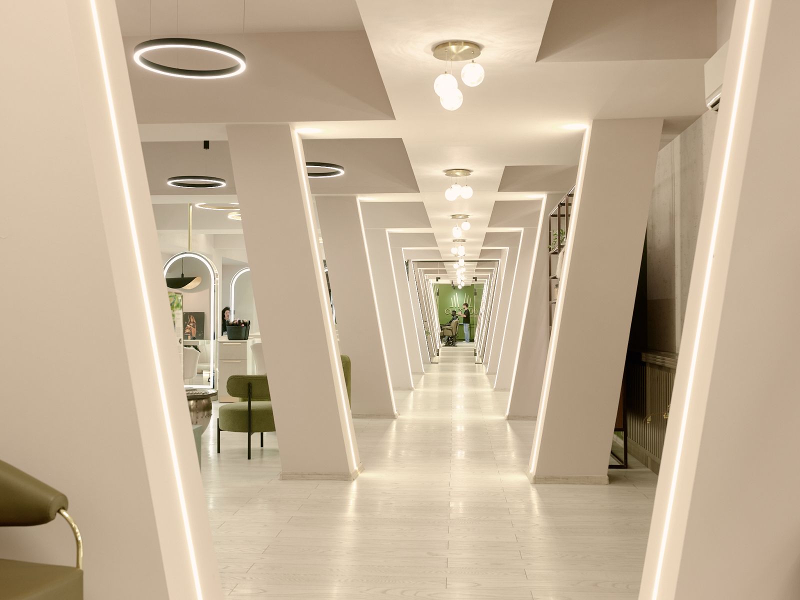 Cult 500 by Nella Botîrlă aduce un nou standard de beauty premium în Bistrița